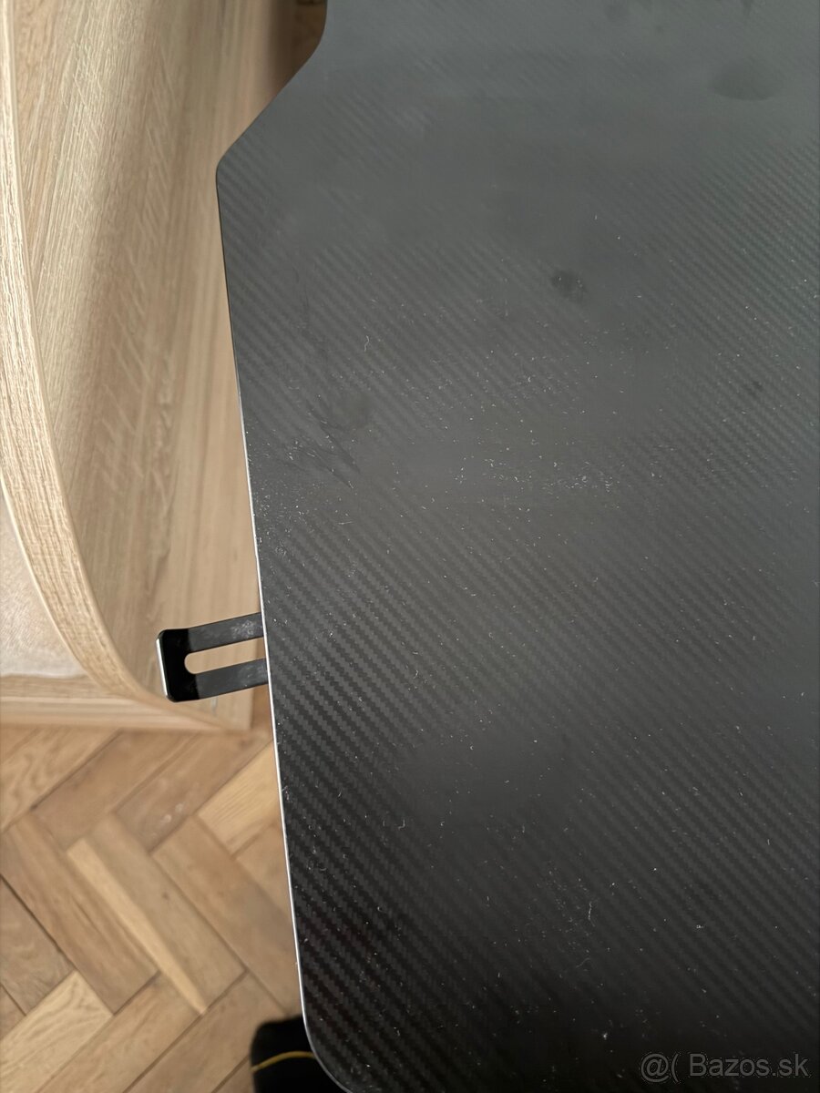 TRUST GXT 1175 Imperius XL Gaming Desk - 3