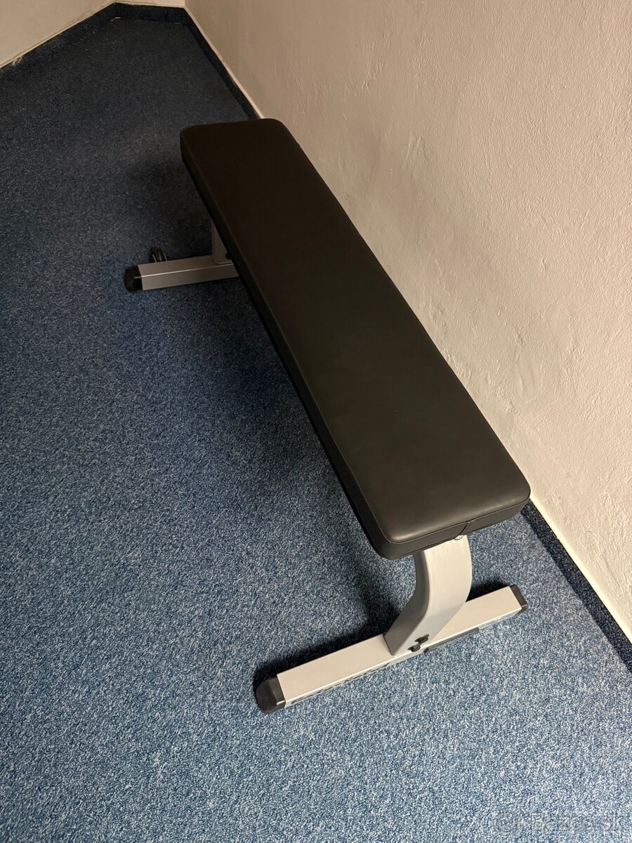 Predám fitness lavičku (flat bench) - 3