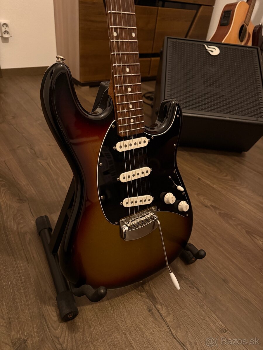 Ernie Ball Music Man Cutlass SSS – „Cukríkový“ stav - 3