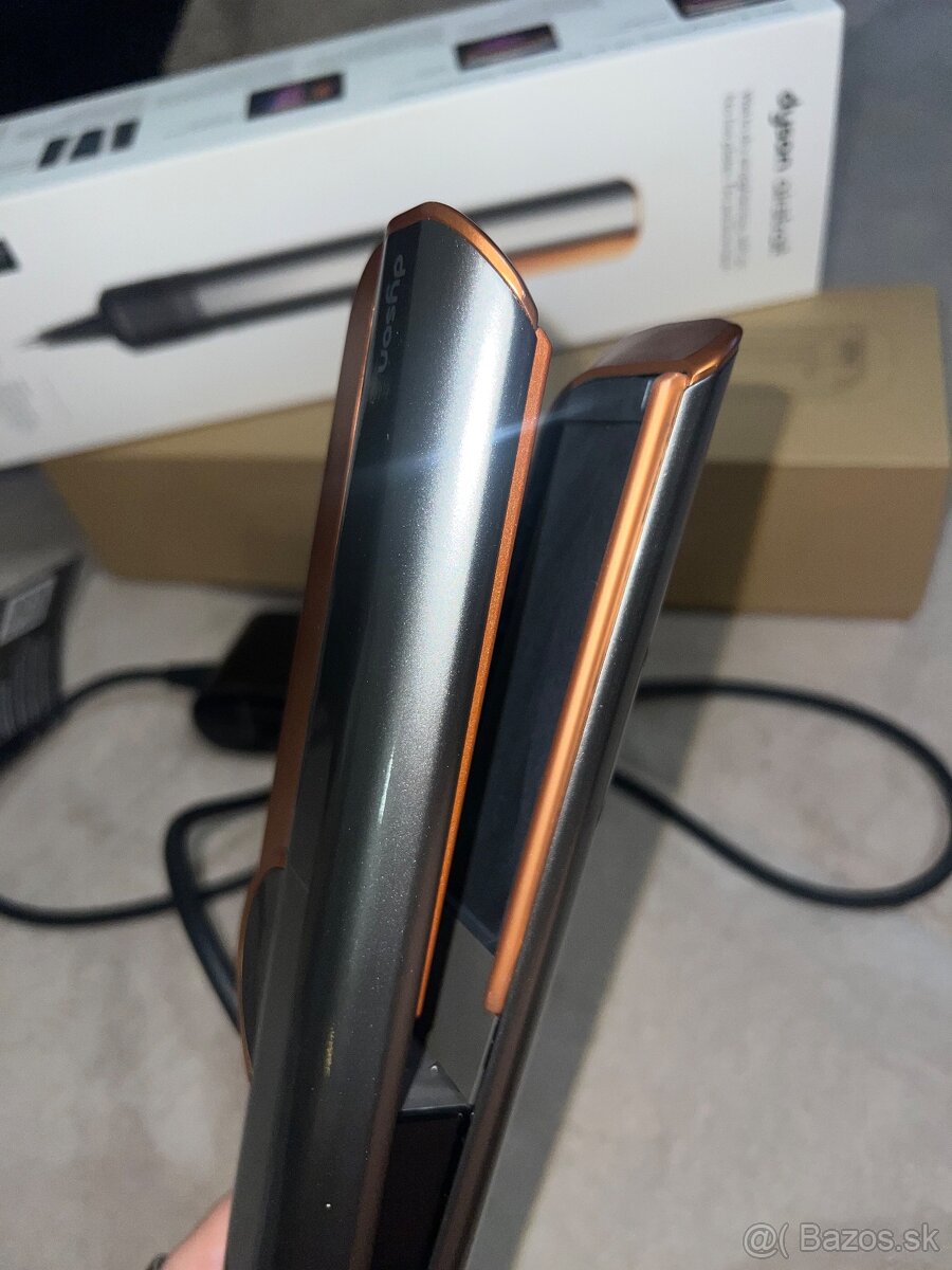 Dyson airstrait - 3