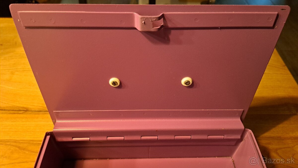 Kovová pokladnička na kľúč - 3