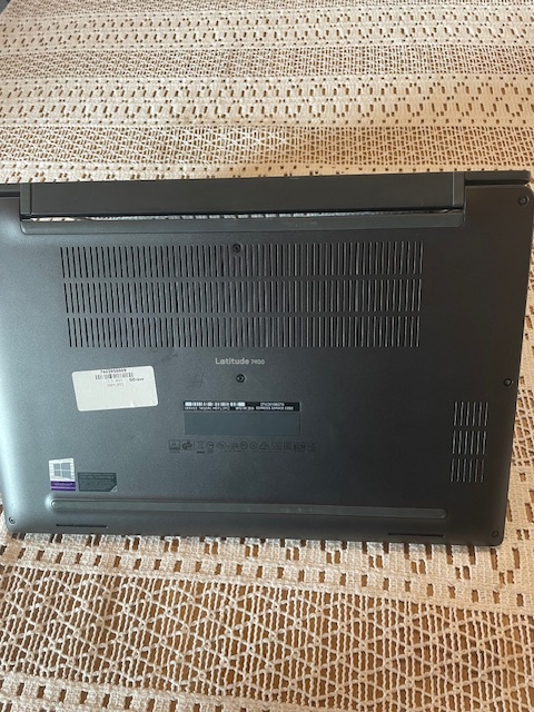 Perfektný Dell Latitude 7400 i5 - 3