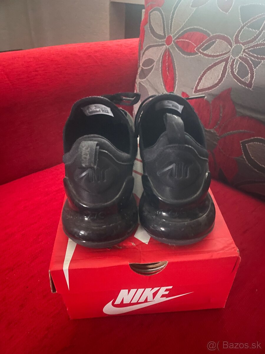 NIKE AIR MAX 270 - 3