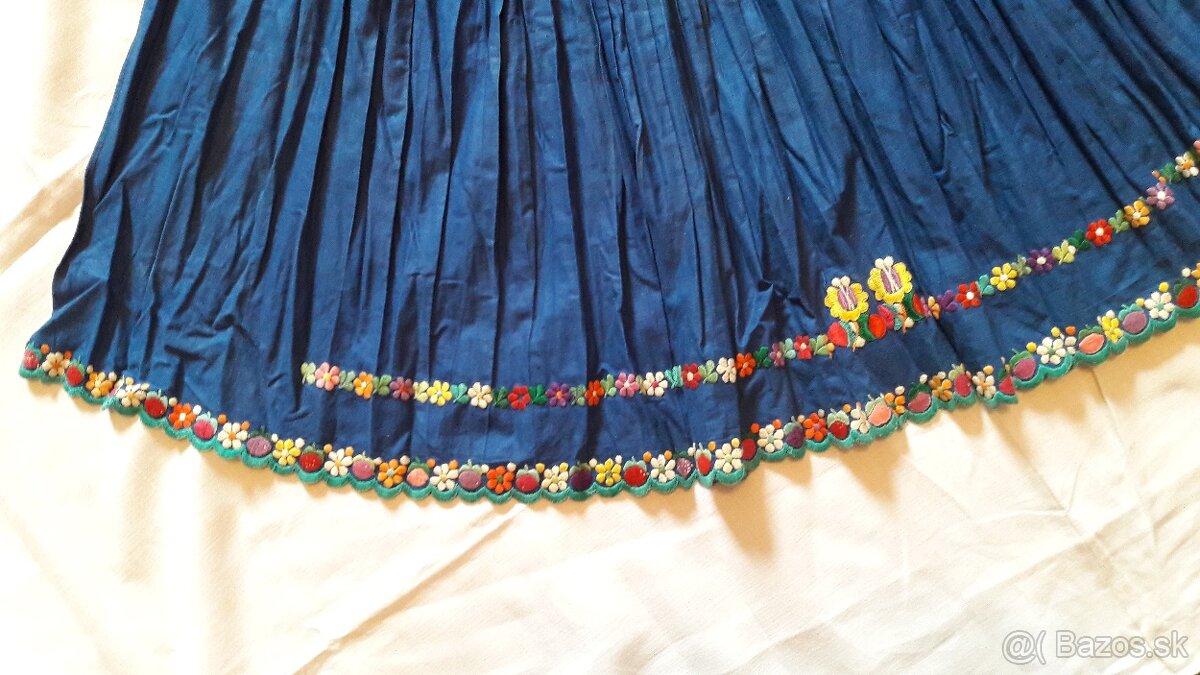 Kroj - zadná zástera Senica - 3