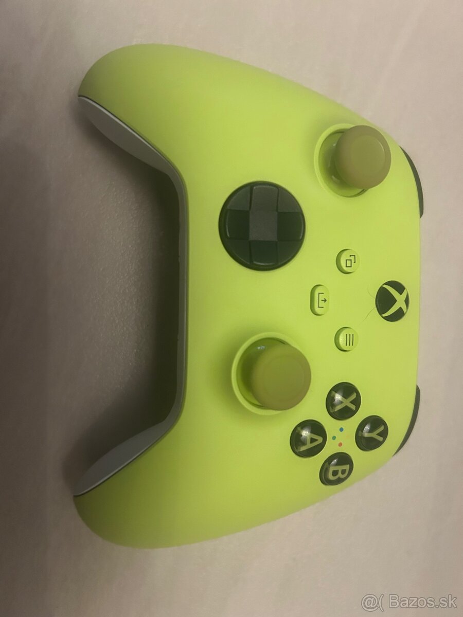 Xbox ovladac - 3