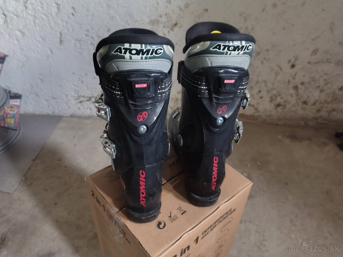 Lyžiarky Atomic - 3