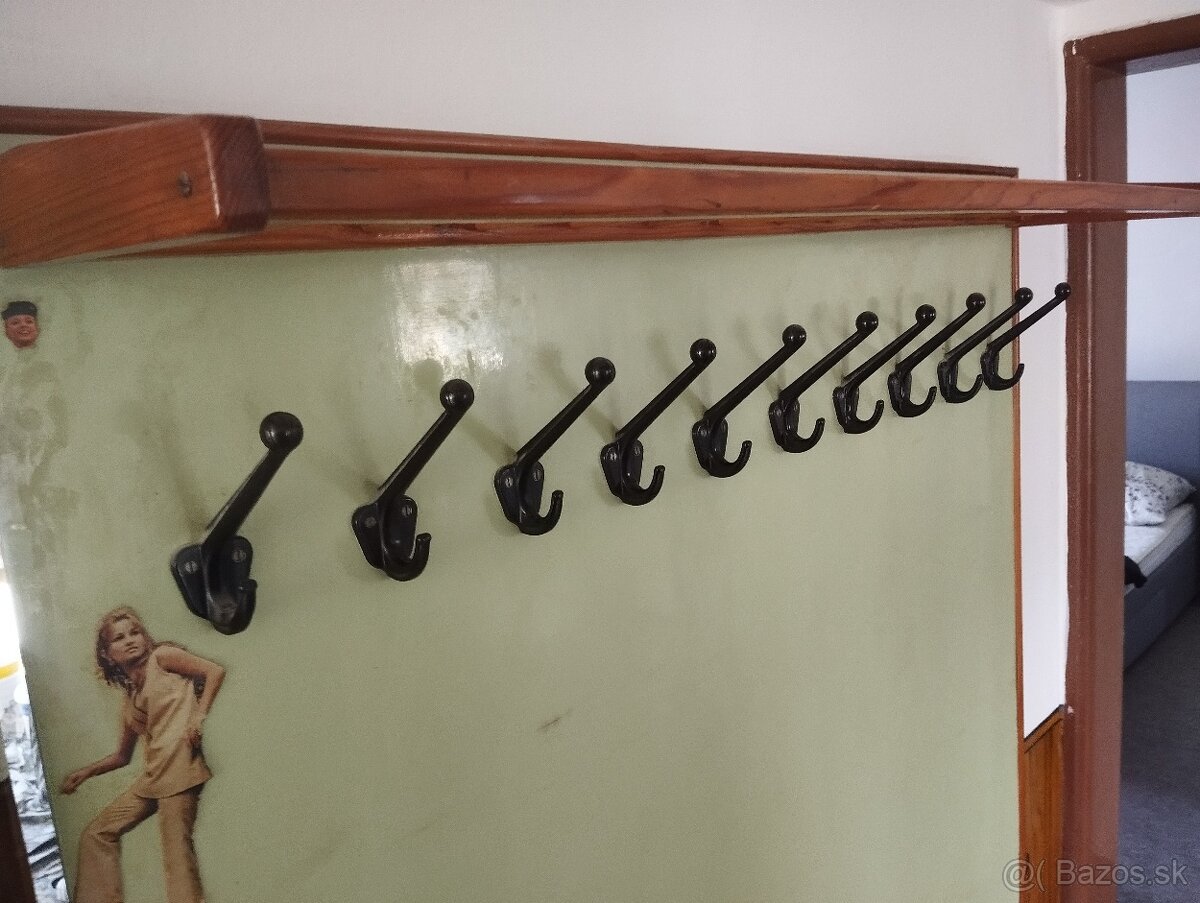 Retro vesiakova stena - 3