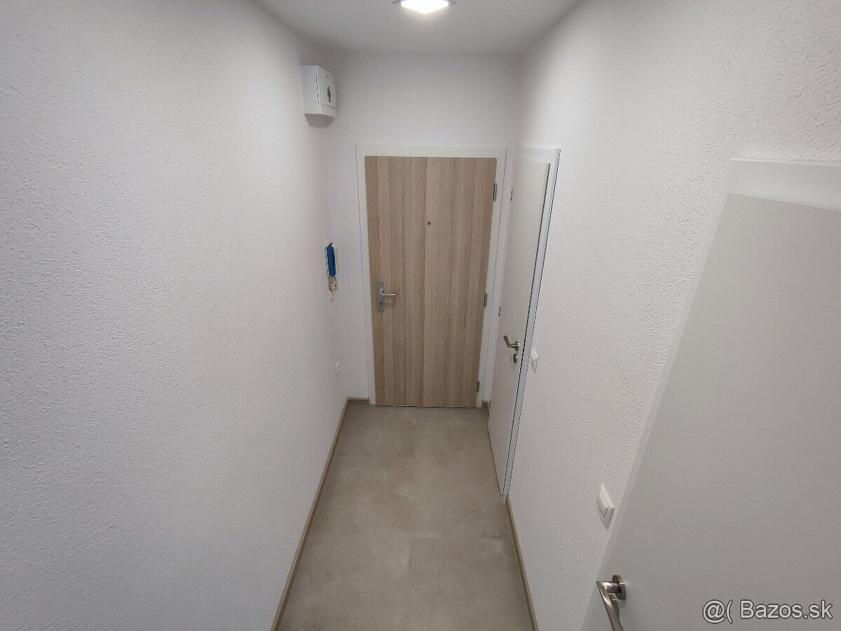 PRENÁJOM 1-izbový byt Handlová - 3