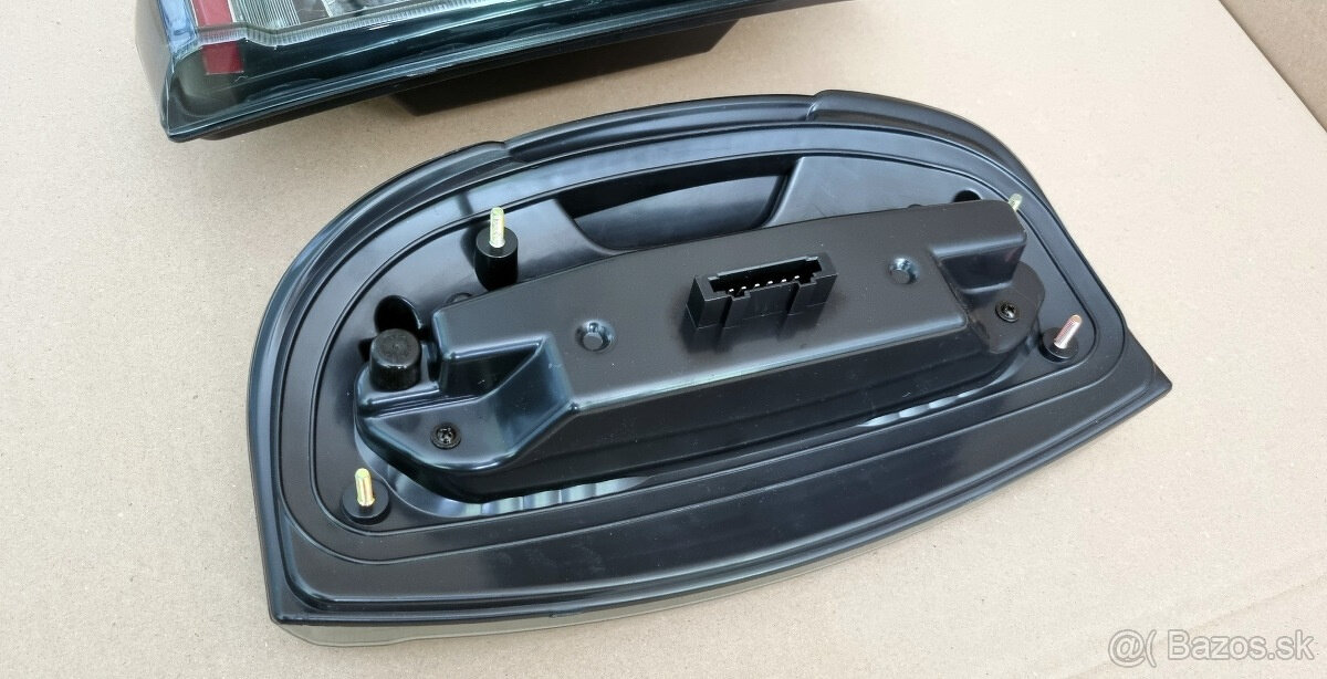 LADA NIVA TRAVEL - Zadné LED svetlá KOMPLET - 3