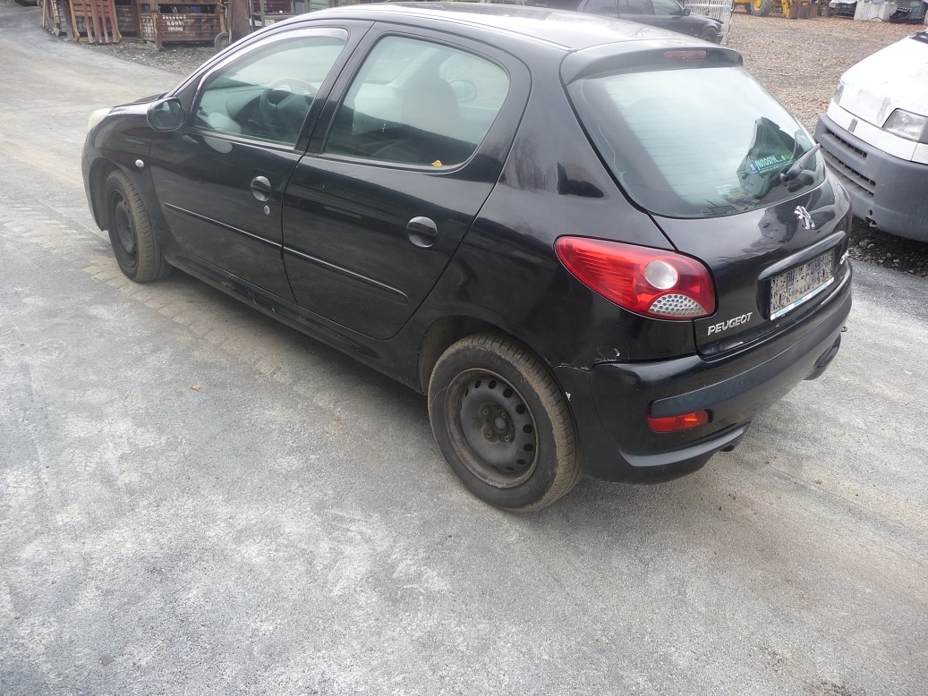 Peugeot 206+...............nahradne diely - 3