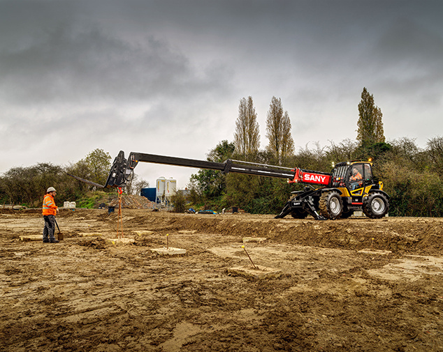 Predám telehendler - Teleskopický nakladač SANY - 3