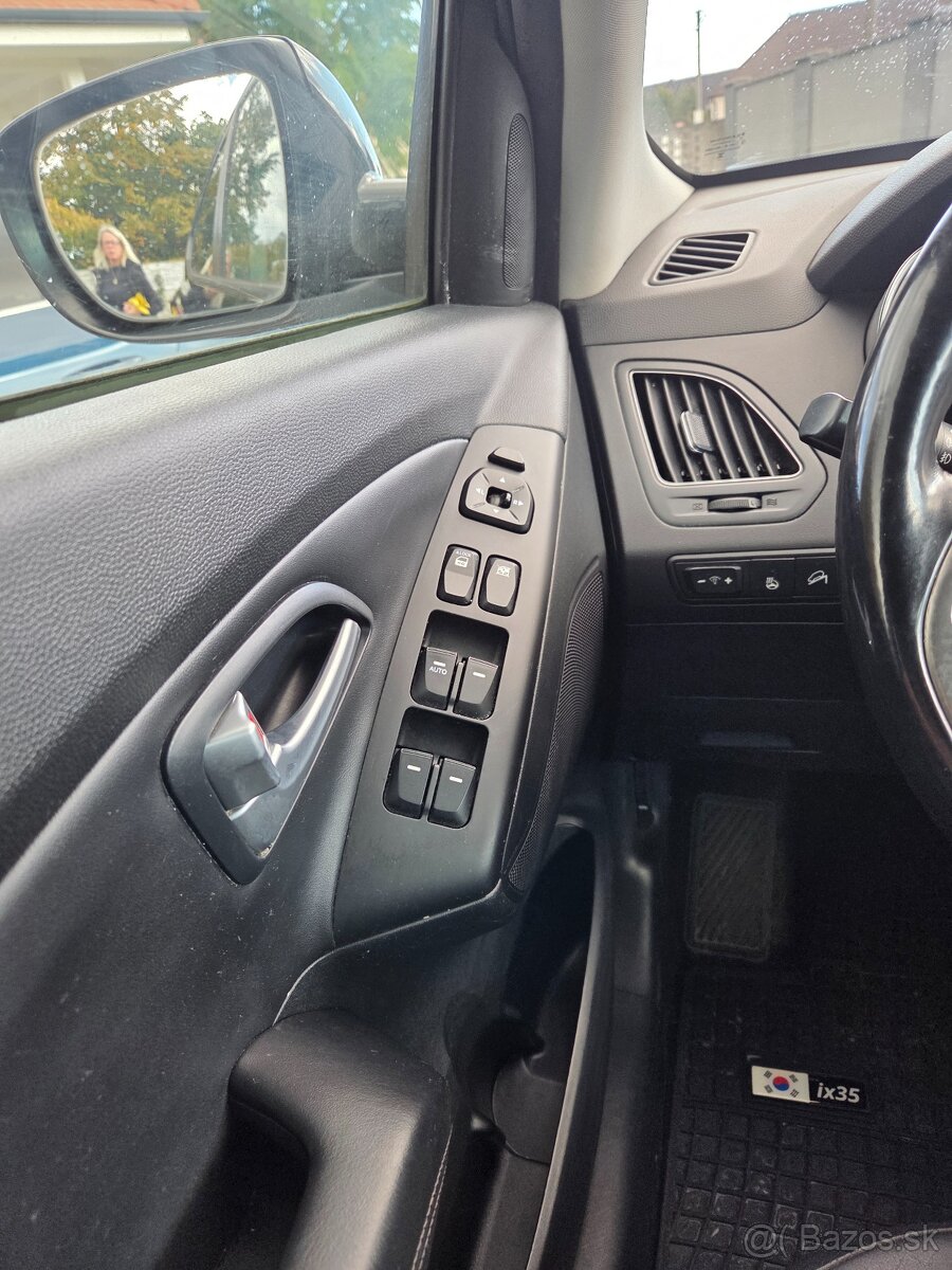 Hyundai ix 35 4×4 automat - 3