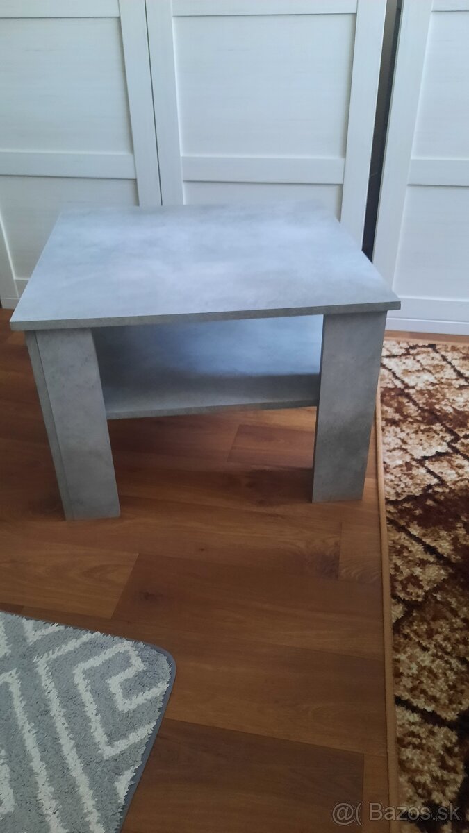 Stolik - 3