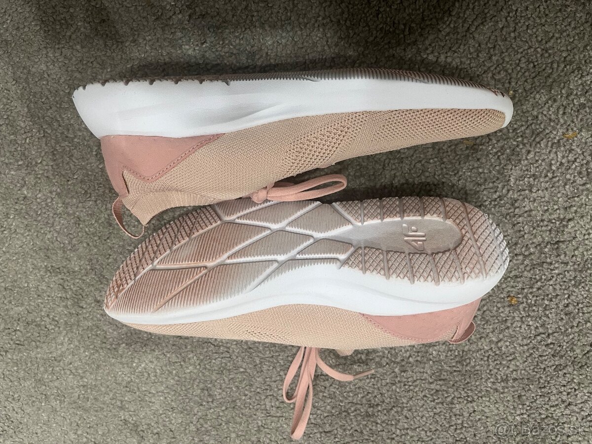 4F dievcenske tenisky č. 37 - 3