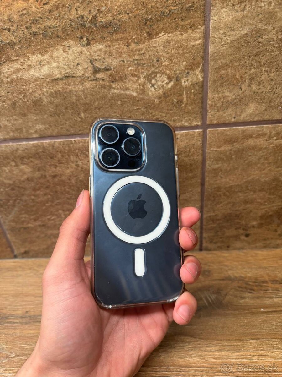 iPhone 15 Pro v top stave - 3