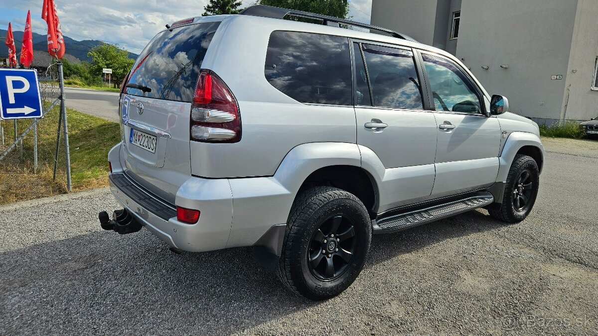 Toyota Land Cruiser 120 3.0I D-4D Lux A/T
