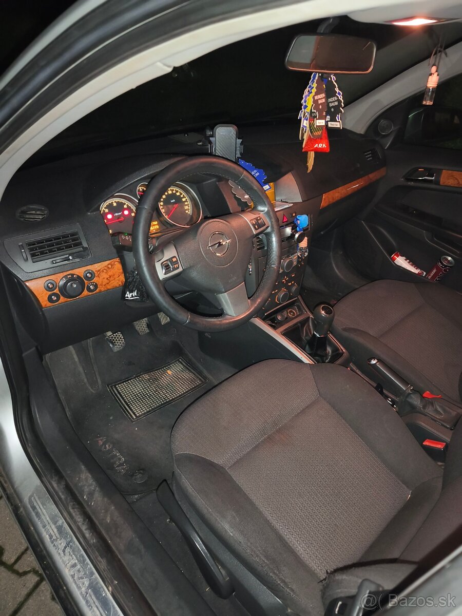Opel Astra H 1,7cdti combi 2005 - 3