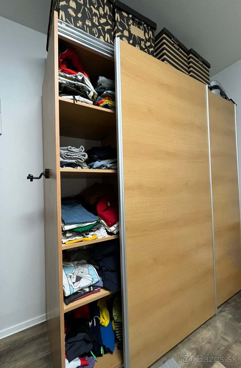 Posuvná šatníková skriňa - 3