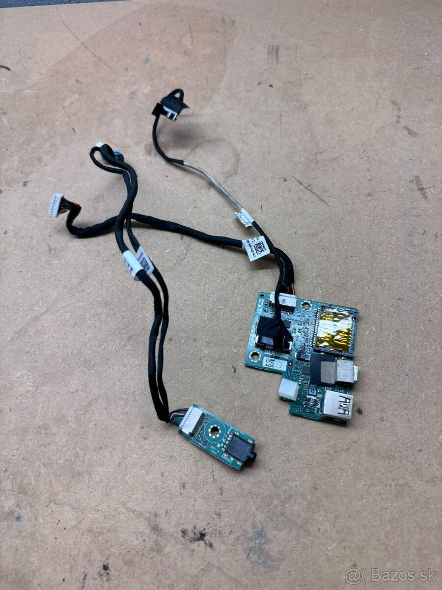 Predám dcérsku matičnú dosku Dell AIO 7460 doughterboard. - 3