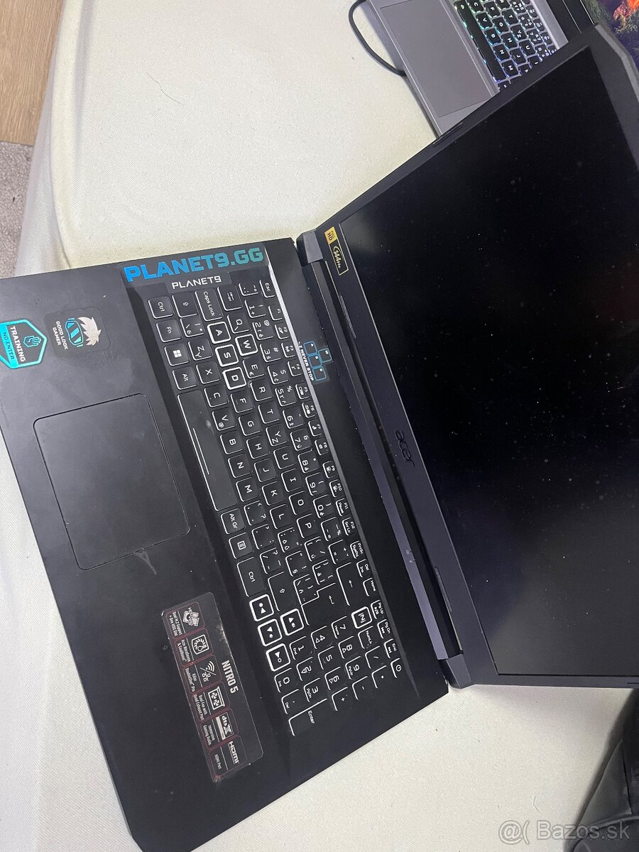 Acer Nitro 5 - Shale Black (NEFUNKČNÝ) i5-11400H/ RTX3600 - 3