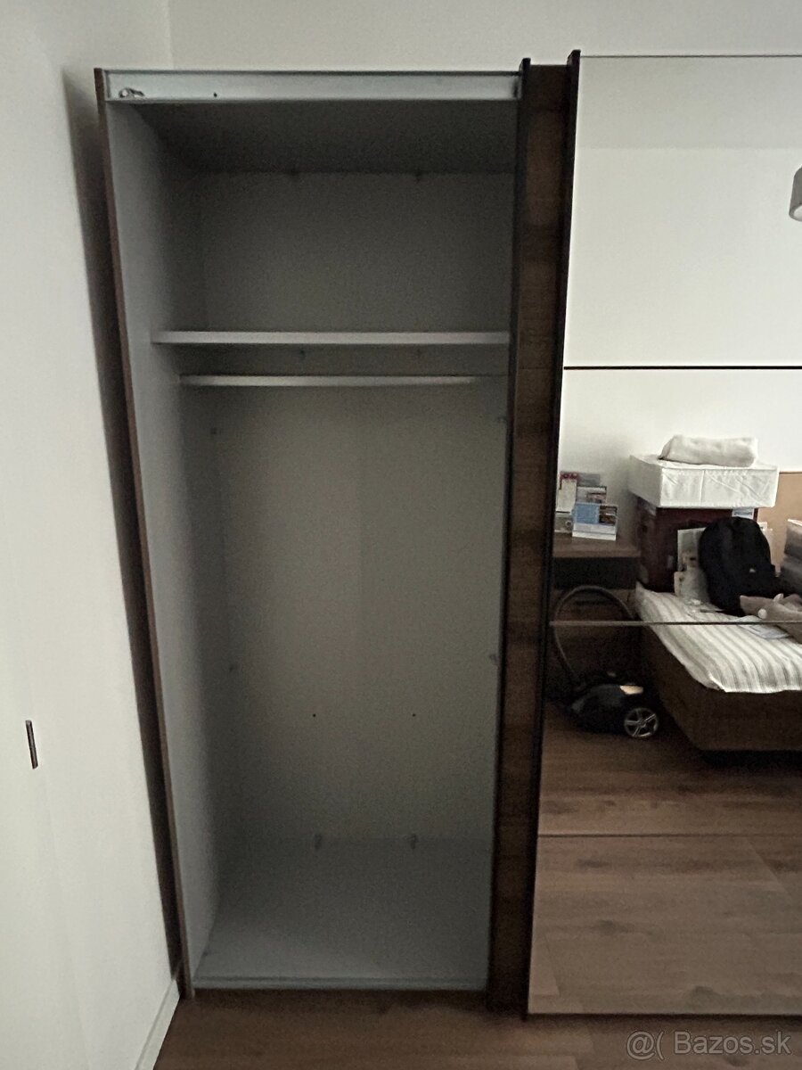 Kvalitná šatníková skriňa - ušľachtilý dub/čierny dub - 3