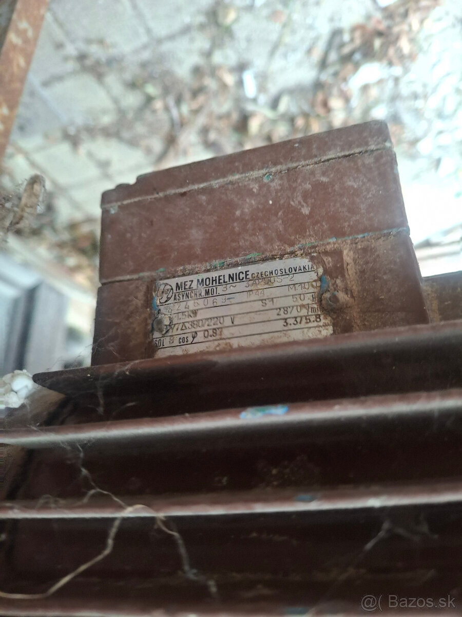 Stolová píla s hoblovačkou 1,5 kW - 3