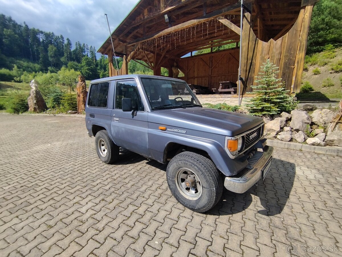 Toyota Land cruiser 70 - 3