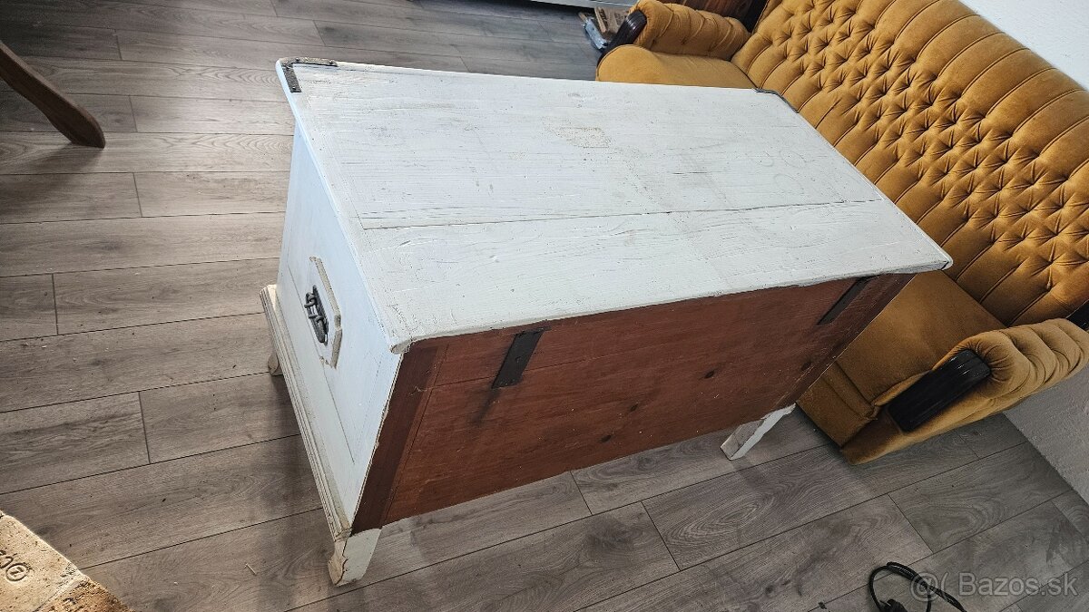 Starožitná komoda - 3