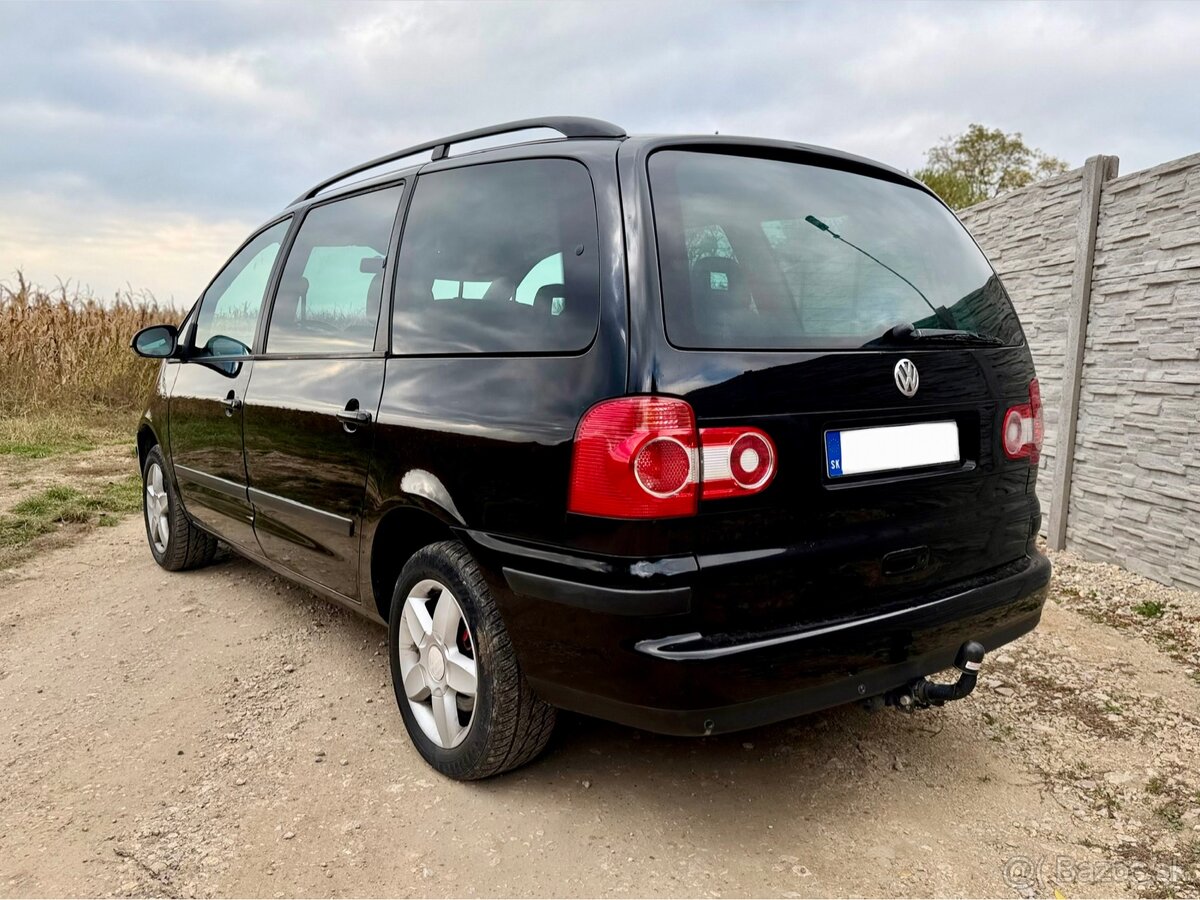 Volkswagen Sharan 1.9 TDi 4motion - 3