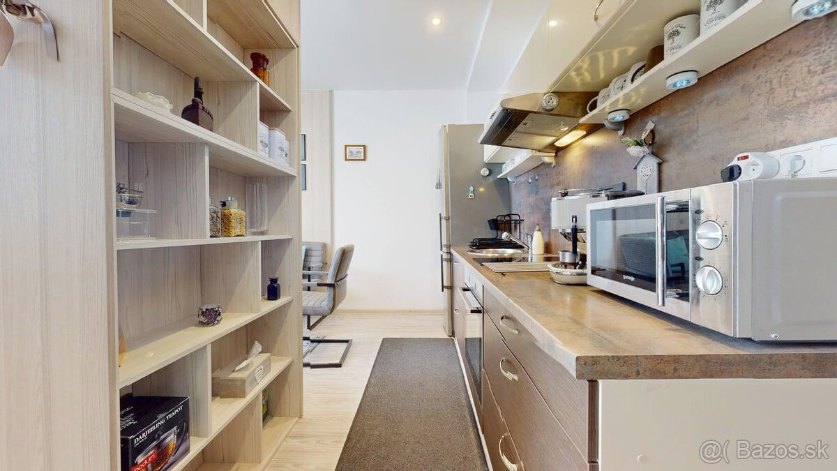 Štýlový 2i po rekonštrukcii pri Trnavskom mýte, províziu RK - 3