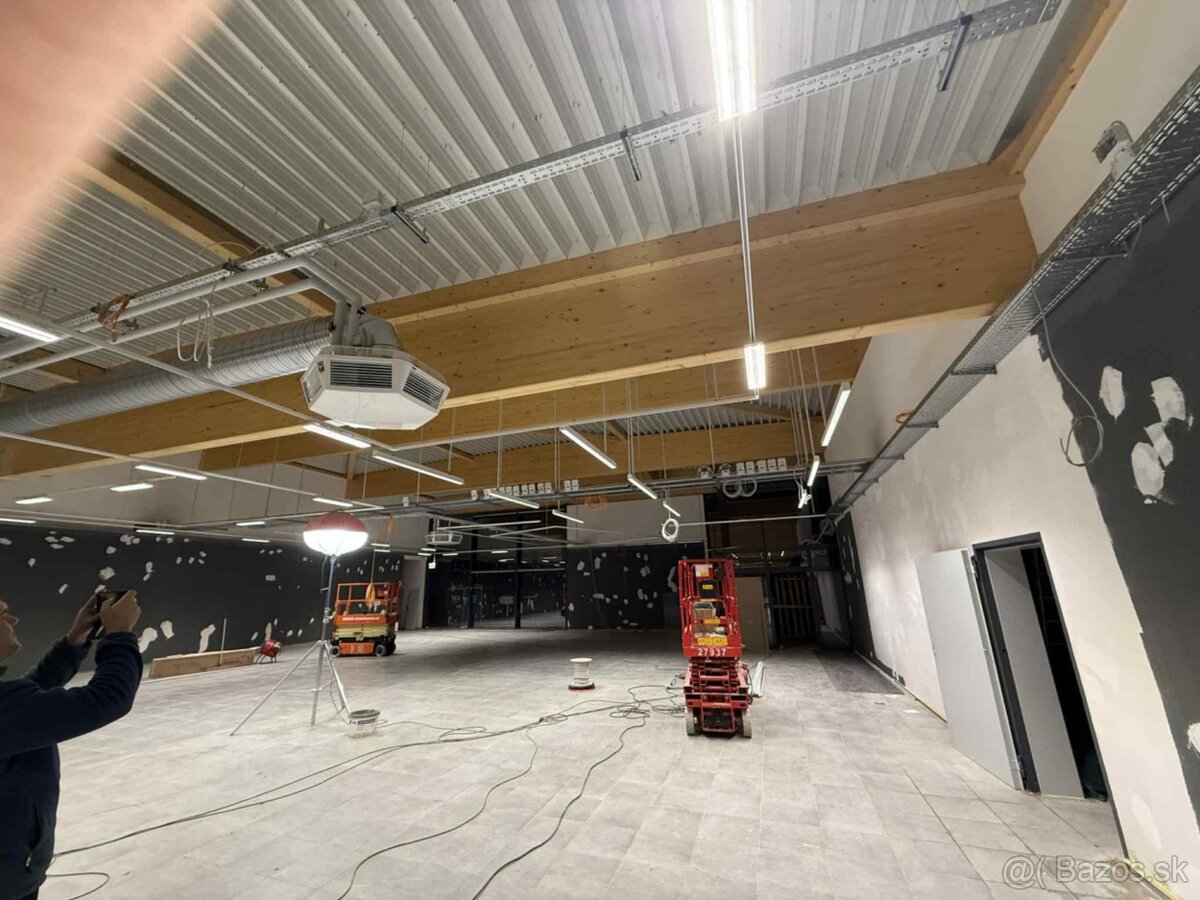 Elektrikár - Pomocník k elektrikarom - 3