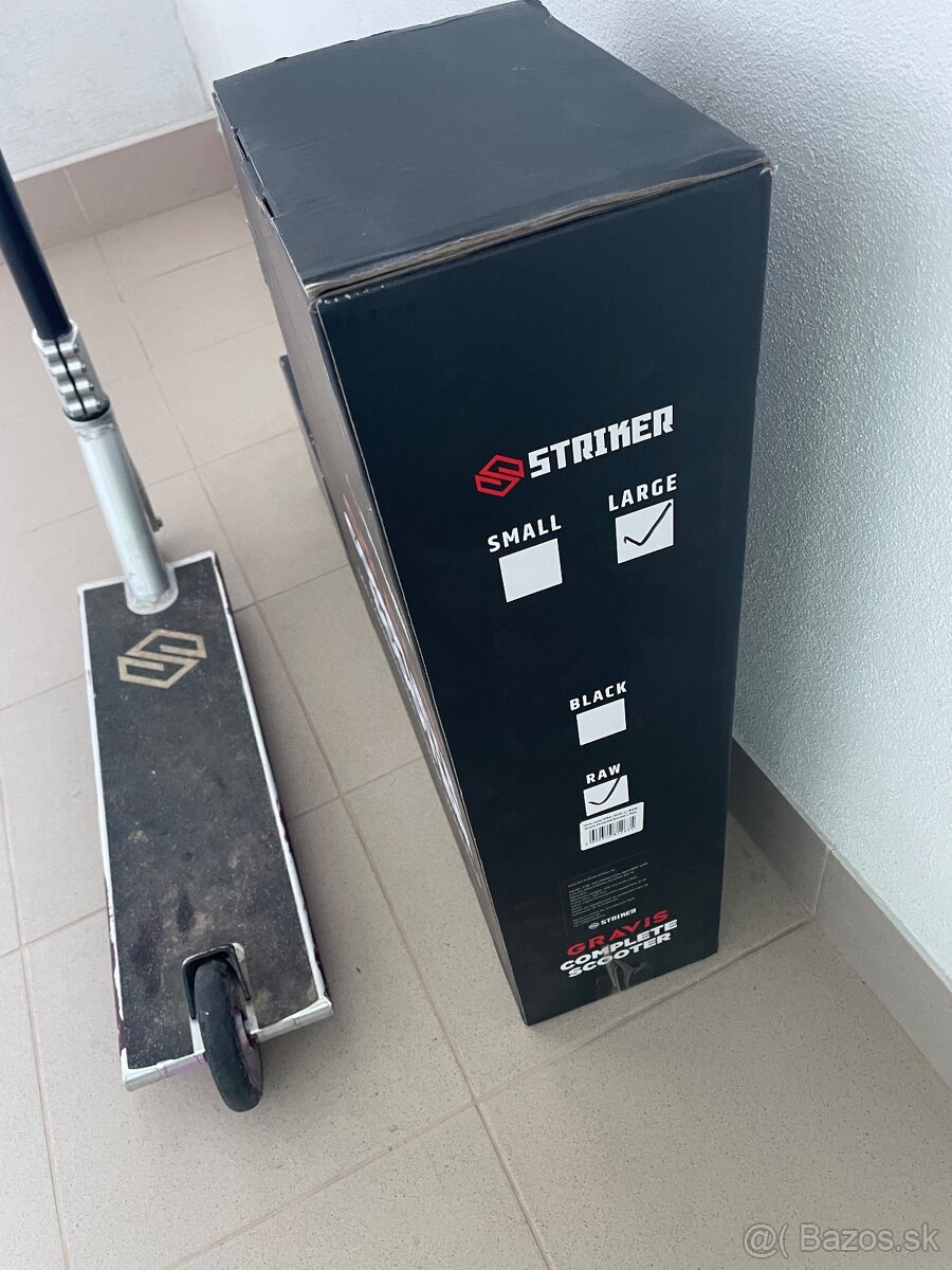 Kolobežkách Striker - 3