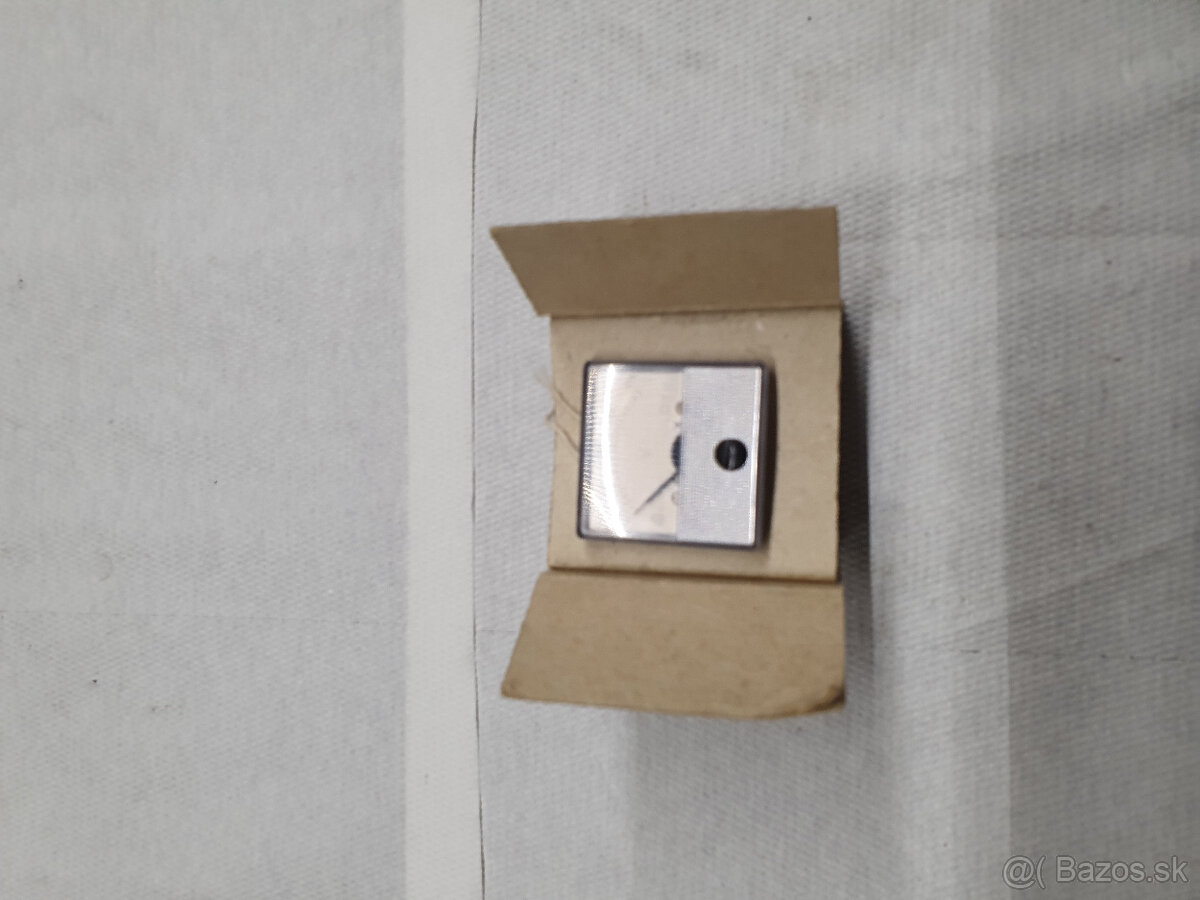 Meracie prístroje U, I, Hz - 3