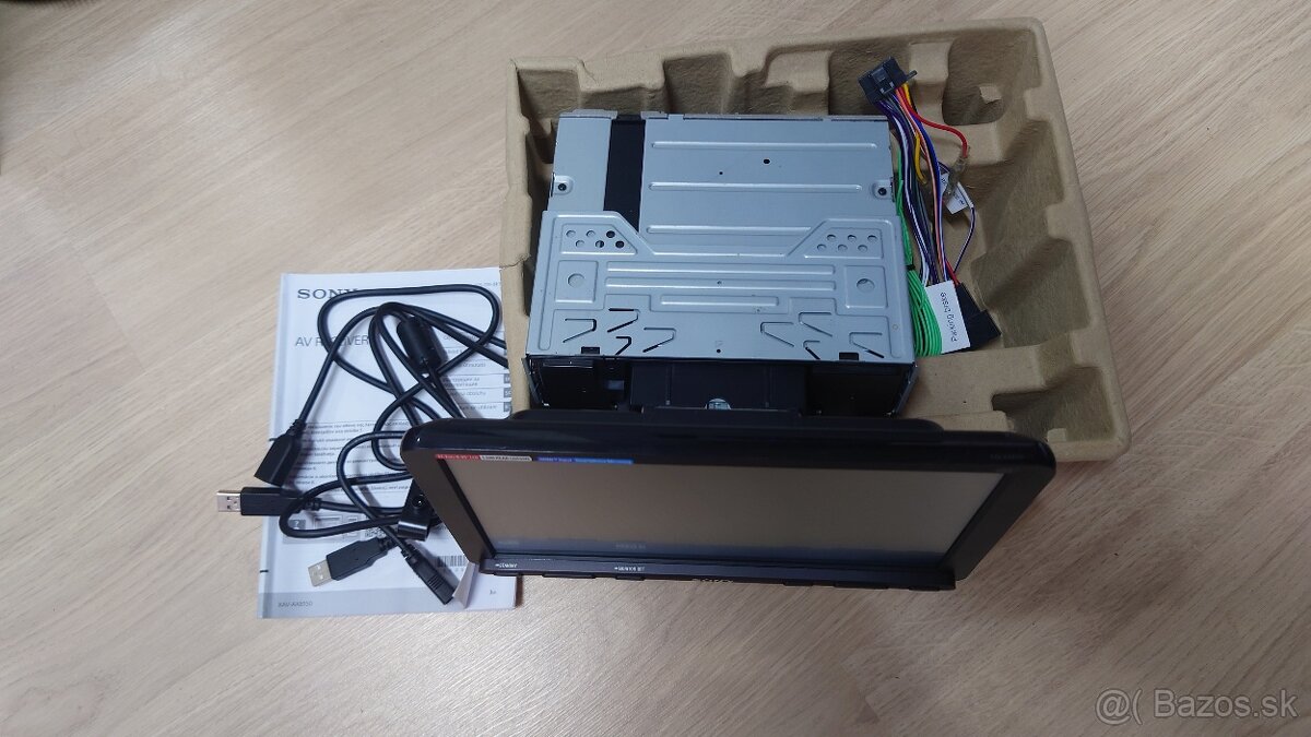 Predám autorádio s LCD Sony XAV-AX8150 - 3