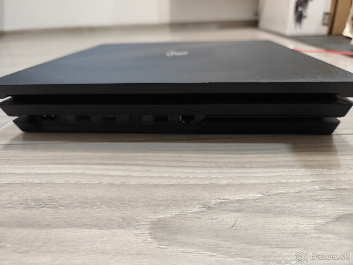 Playstation 4 Pro 1TB - 3
