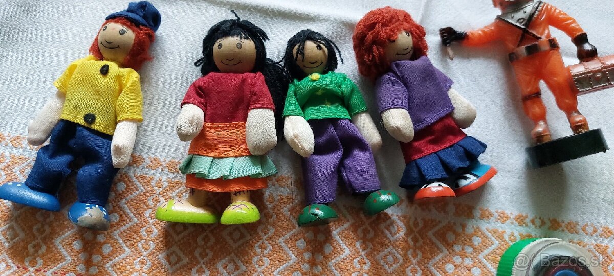 Hračky a poháre - 3