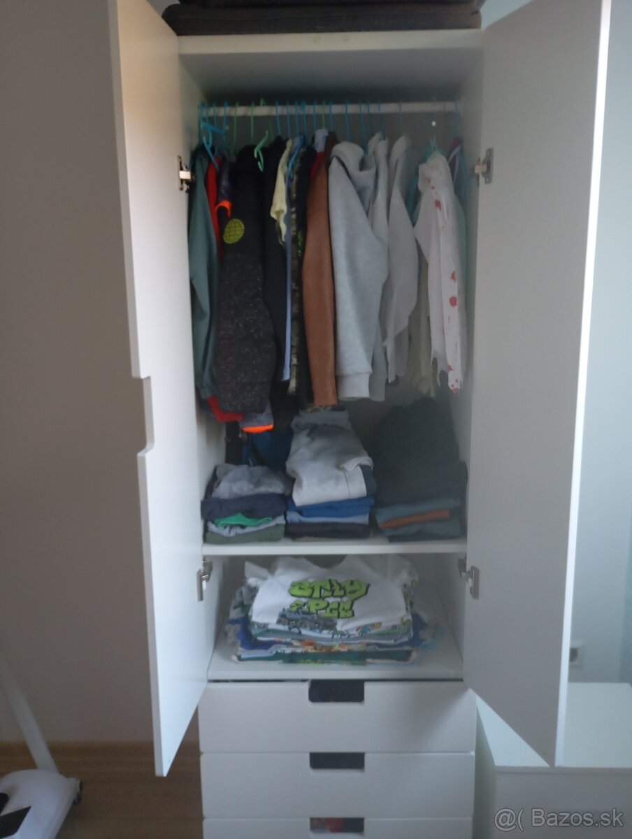 Skriňa ikea a stolik - 3