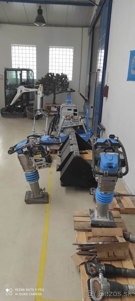 Vibračné dusadlo//noha/ Weber SRV 590 II -Akciová cena- - 3