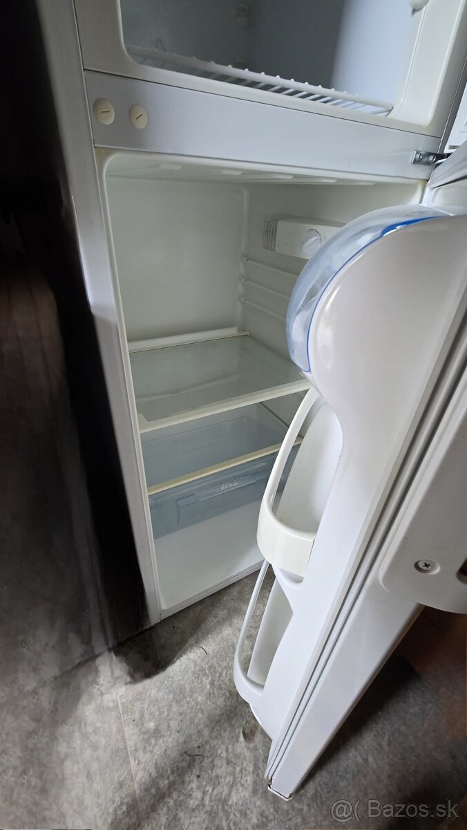 Predám chladničku ELEKTROLUX Intuition - 3