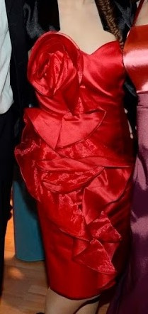 Extravagantne cervene saty London Aftershock S - 3