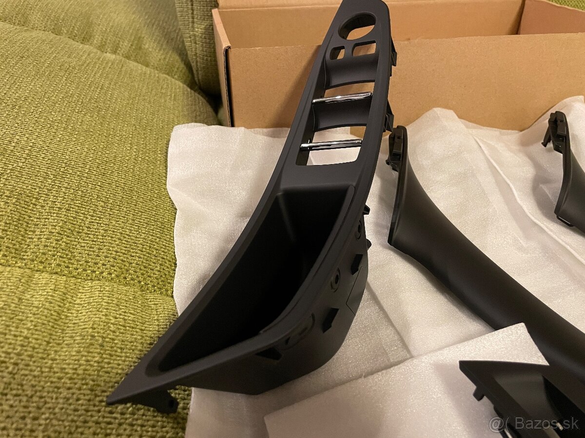 BMW F10/F11 NOVÉ madlá dverí čierne KOMPLET SADA - 3