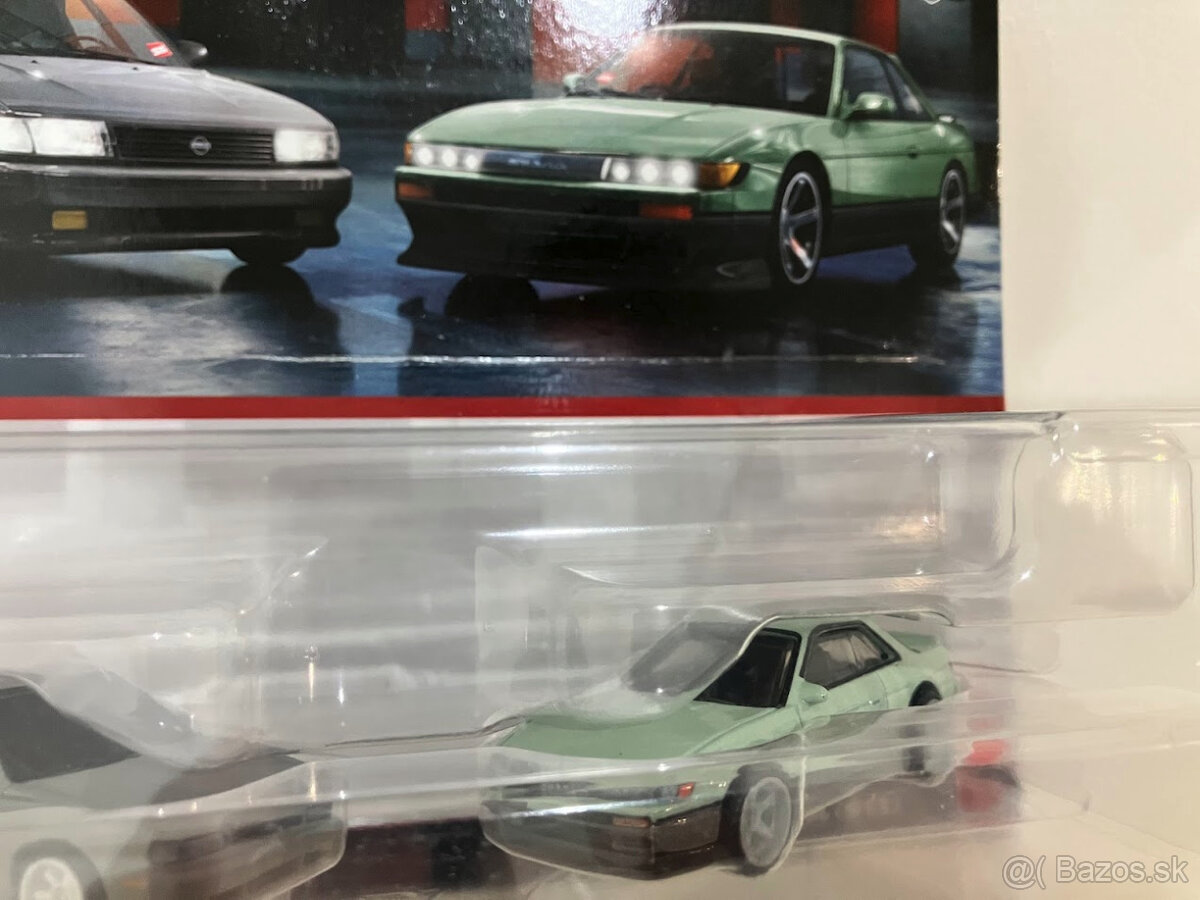 1:64 Hotwheels Nissan - 3