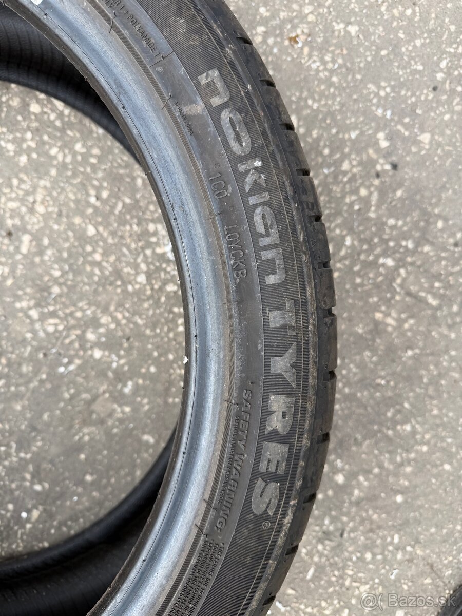 Nokian 235/40 19 - 3