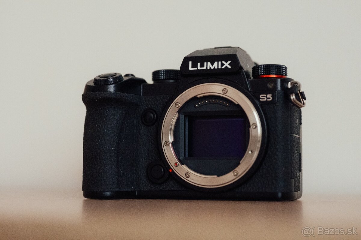 PANASONIC LUMIX DC-S5 - 3