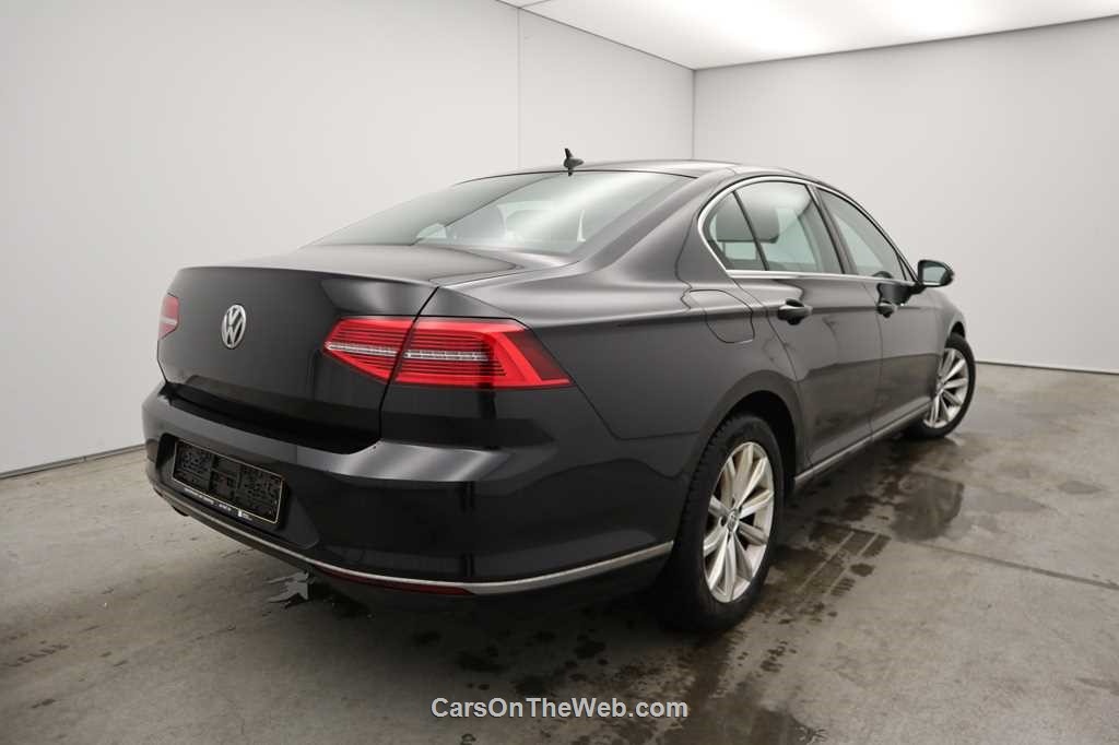 VW Passat 2,0 TDI i 110kw r.v.2016 - 3