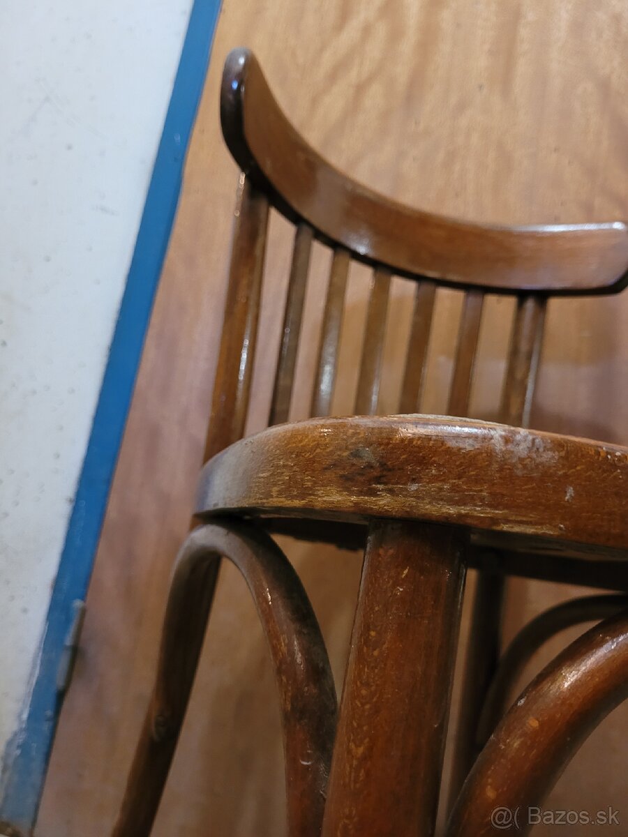 Predam starozitnu drevenu stolicku - 3