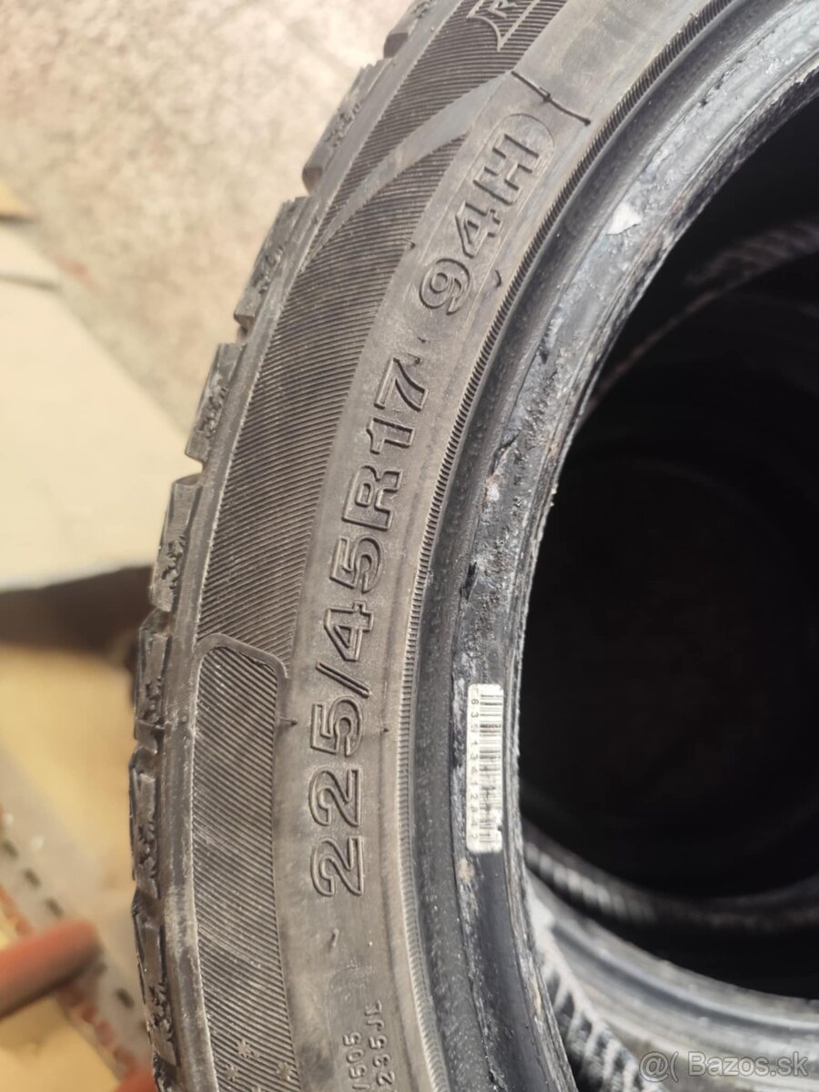 225/45r17 - 3