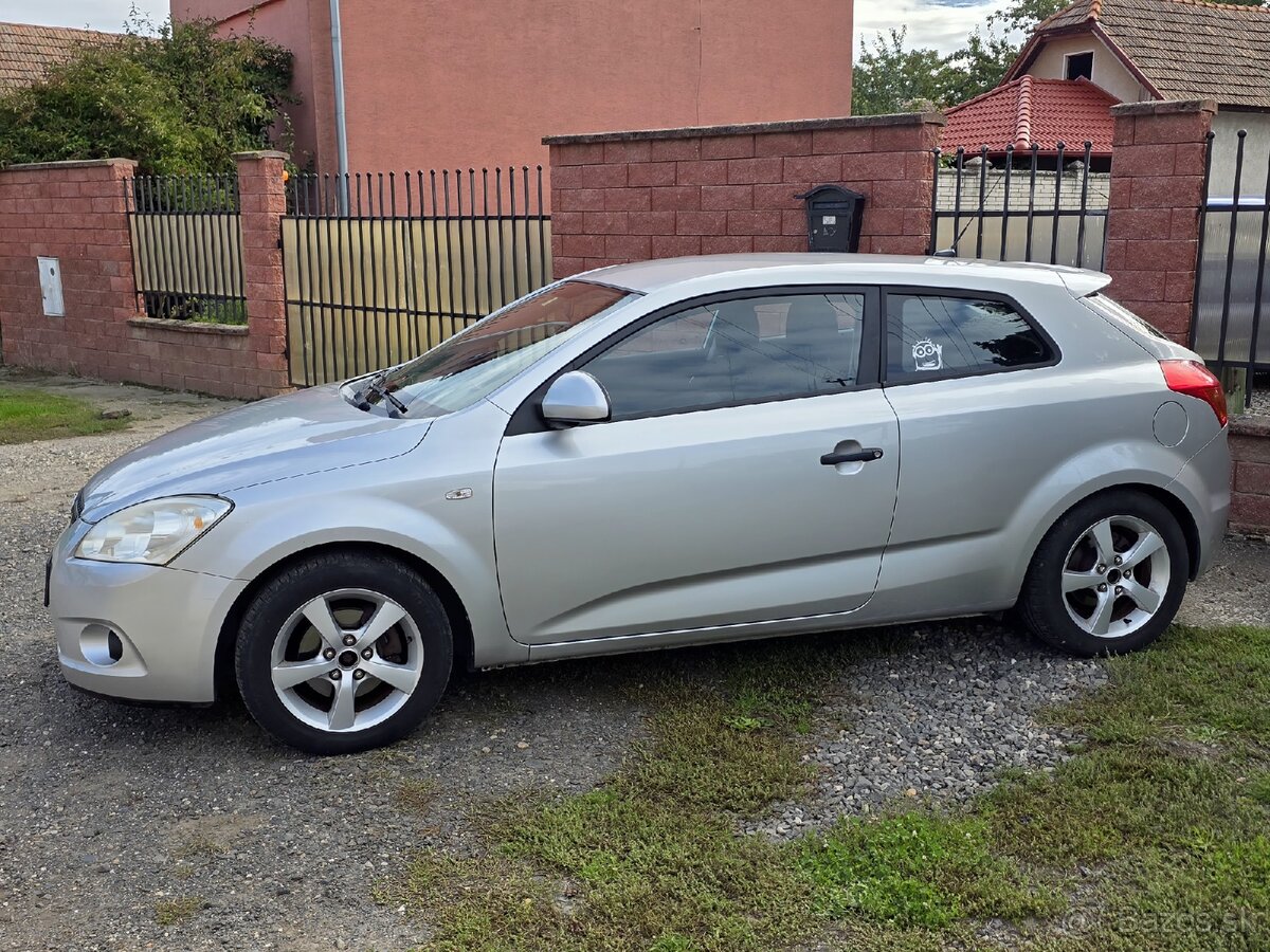 Kia ProCeed 1.4i / mod. 2009 / 130 tisíc KM - 3