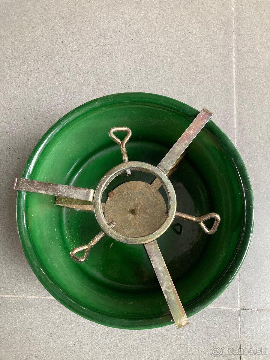 Keramický stojan na vianočný stromček. - 3