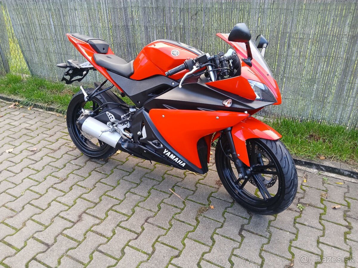Yamaha YZF-R 125 - 3